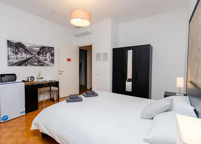 Silver Homestay *